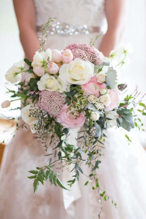 Boquet sposa a cascata