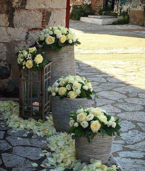 Addobbi floreali rose con petali Addobbi floreali rose con petali