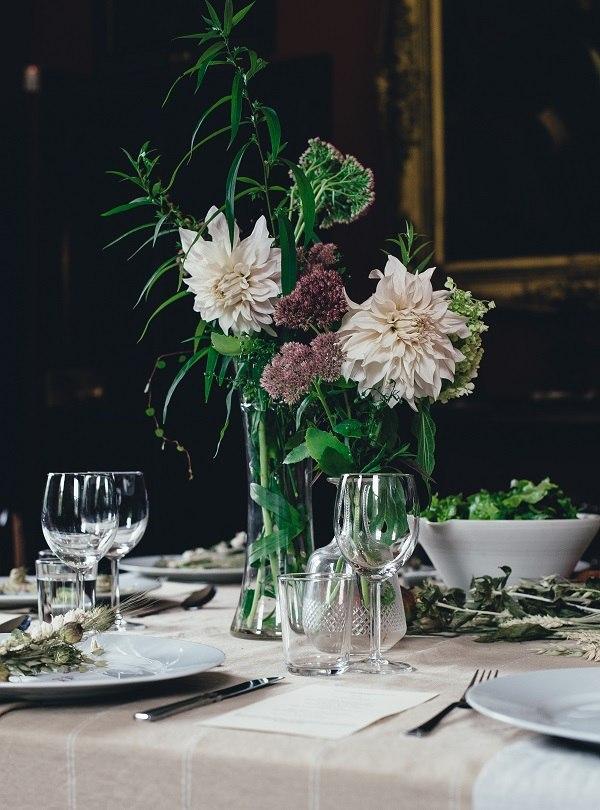 Decorazione tavolo con vasi Decorazione tavolo con vasi