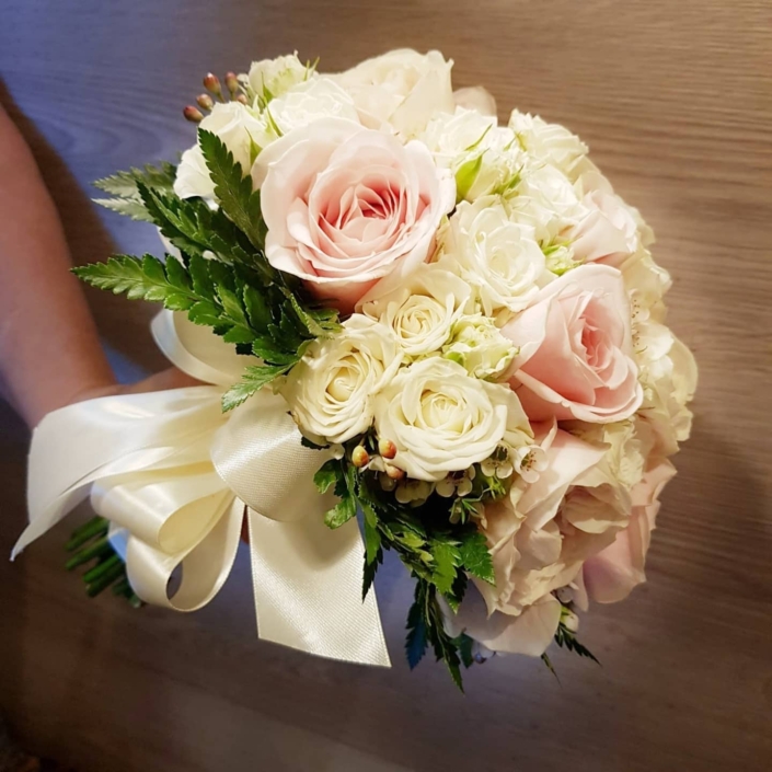 bouquet sposa pisa angolo fiorito 1